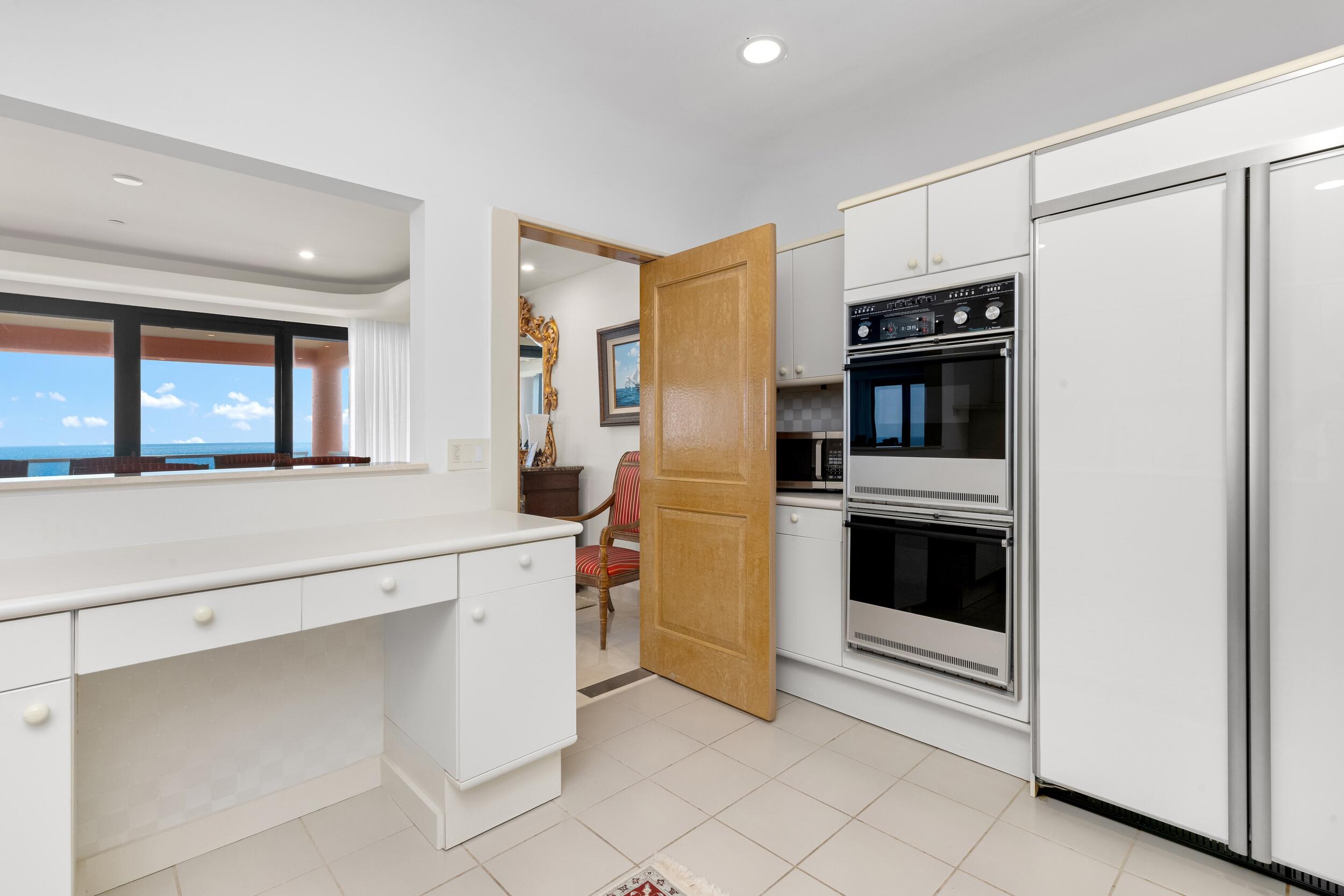 TWO NORTH BREAKERS ROW CONDO - Residential
