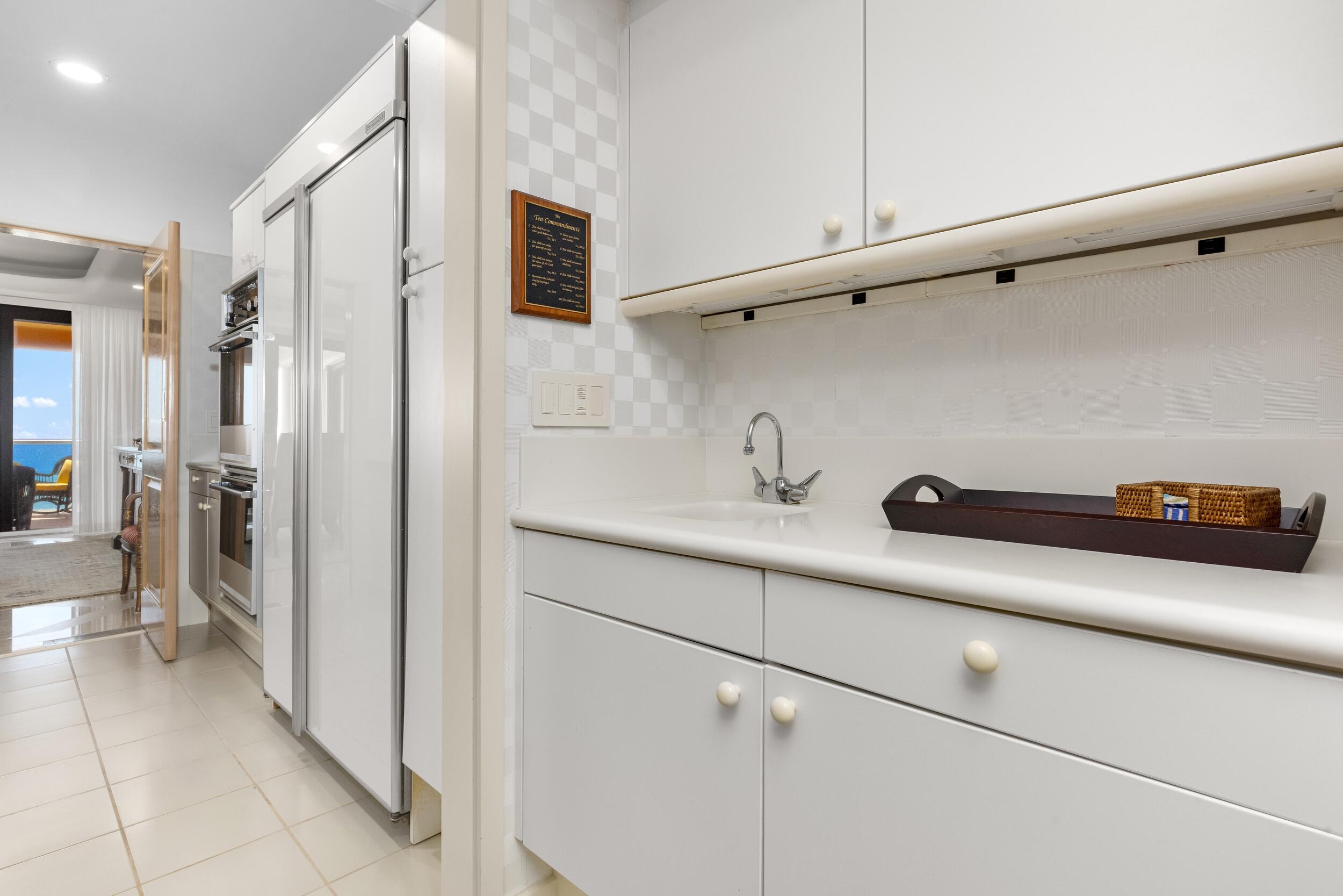 TWO NORTH BREAKERS ROW CONDO - Residential