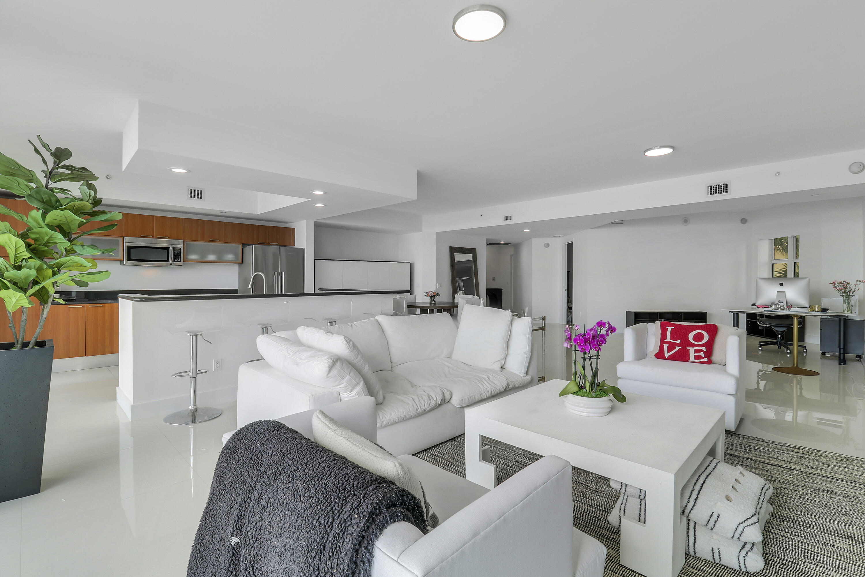 MARINA GRANDE RIVIERA BEACH CONDO - Residential