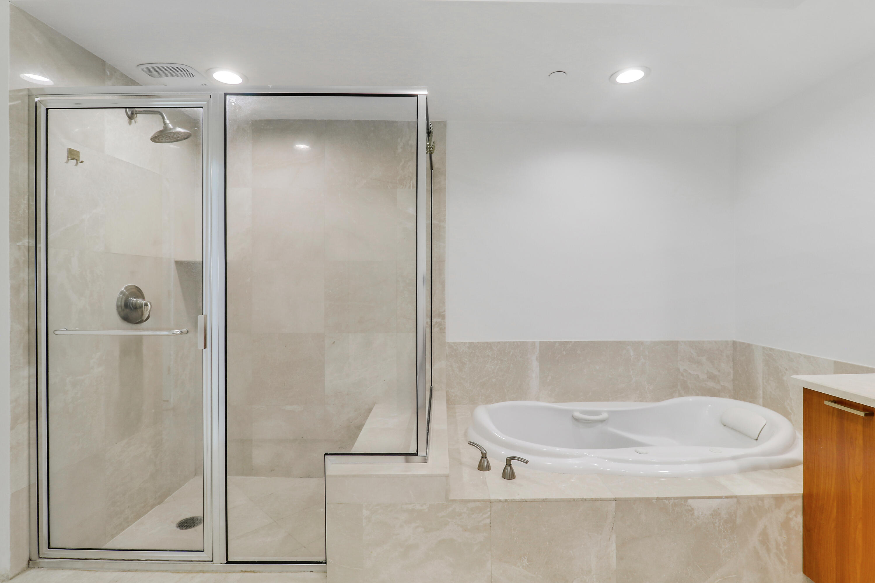 MARINA GRANDE RIVIERA BEACH CONDO - Residential