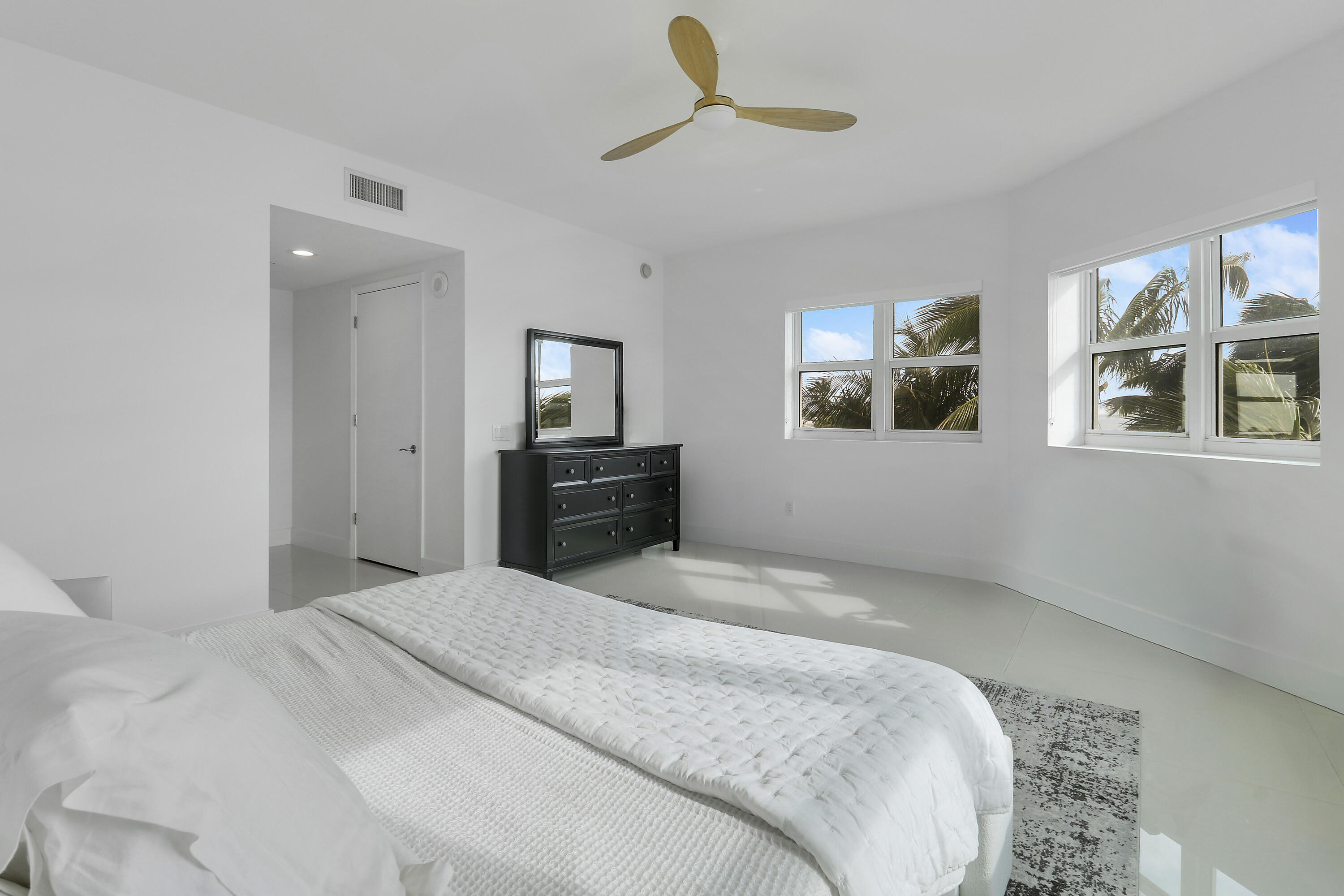 MARINA GRANDE RIVIERA BEACH CONDO - Residential