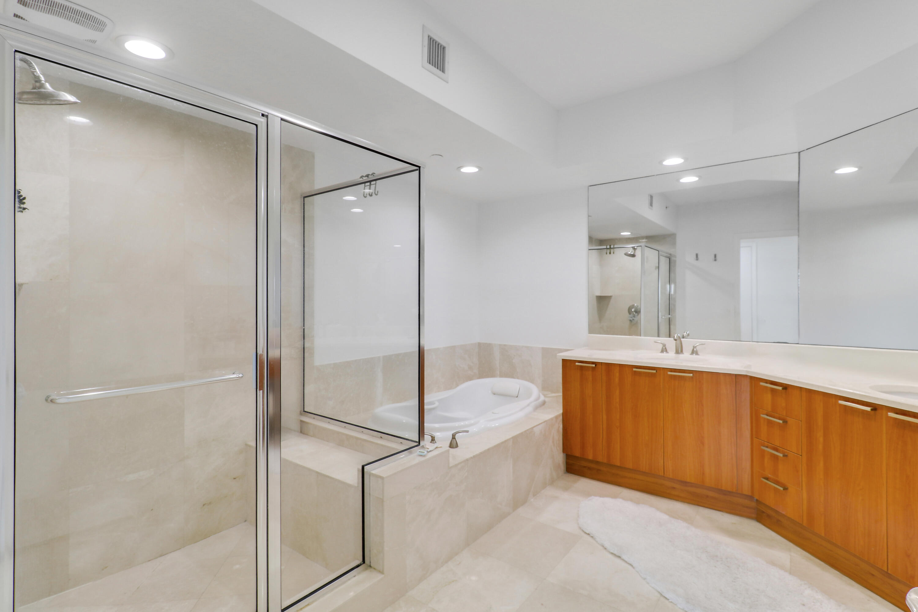 MARINA GRANDE RIVIERA BEACH CONDO - Residential