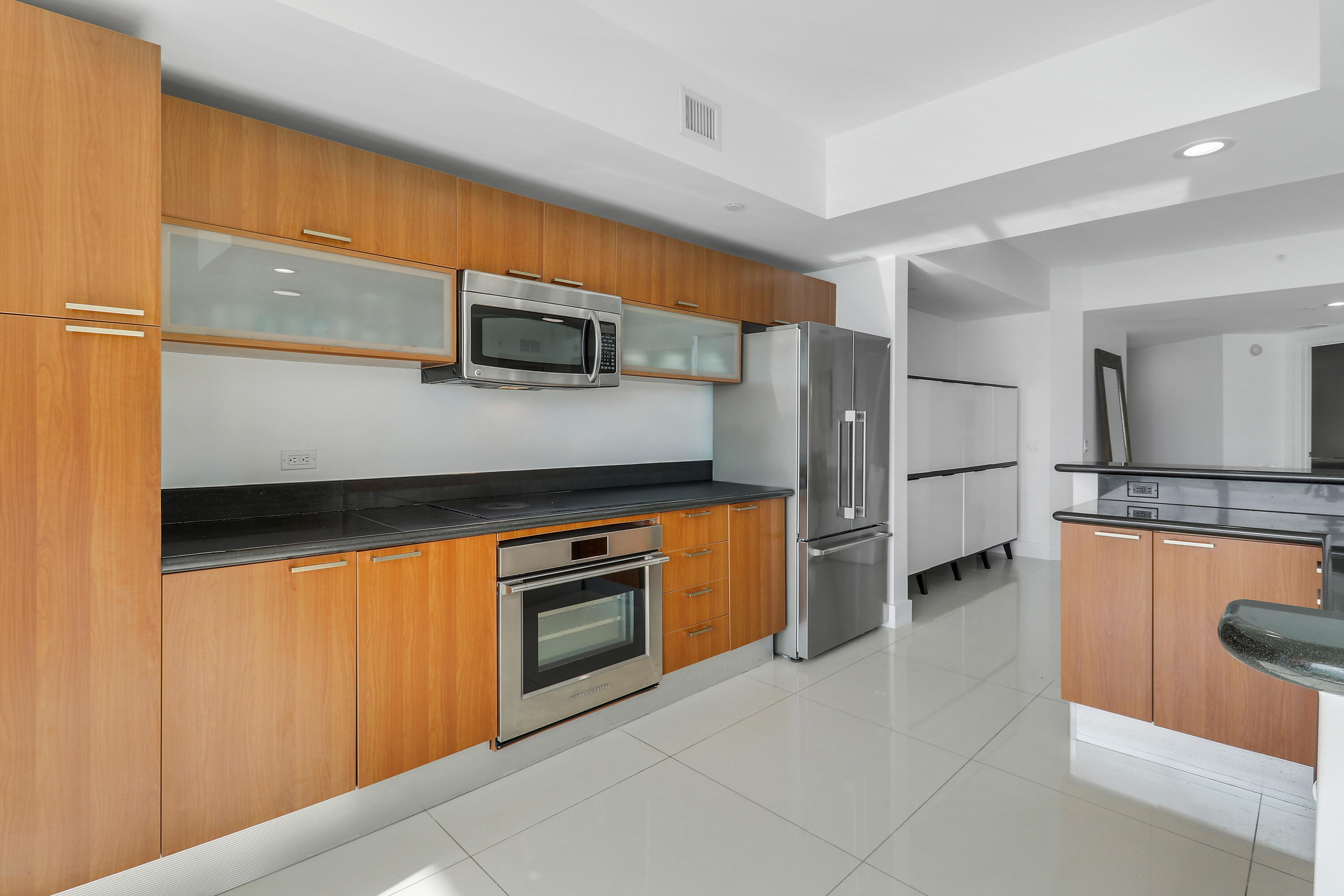 MARINA GRANDE RIVIERA BEACH CONDO - Residential