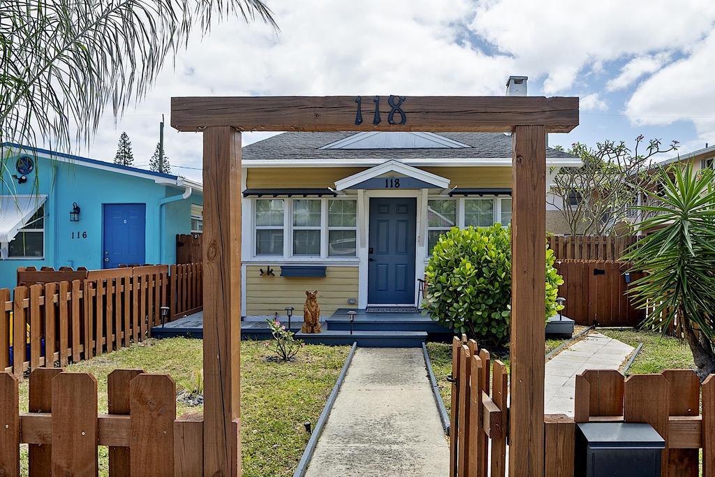 LAKE WORTH TOWN OF - Residential