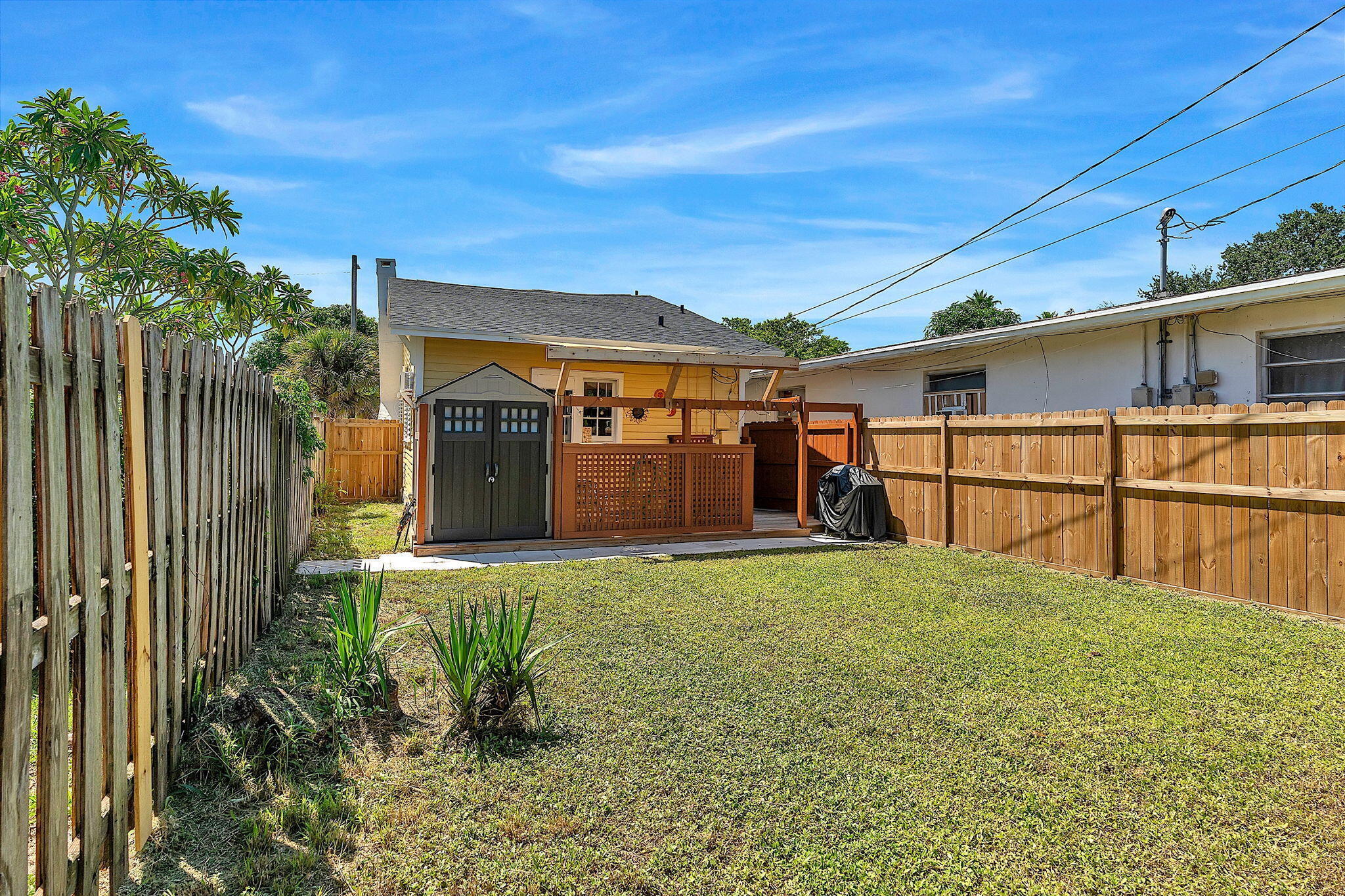 LAKE WORTH TOWN OF - Residential