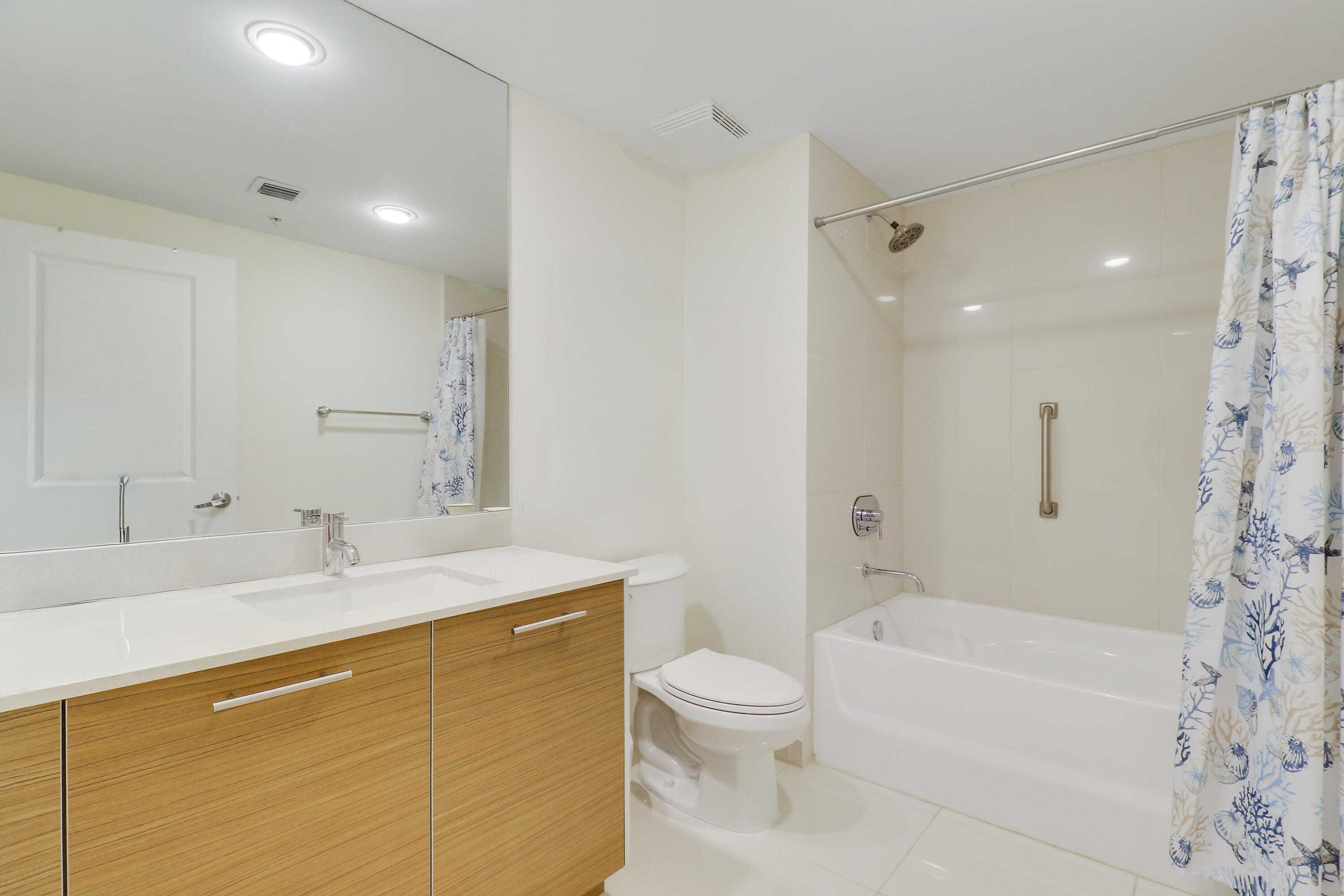CITY PALMS CONDO - Residential