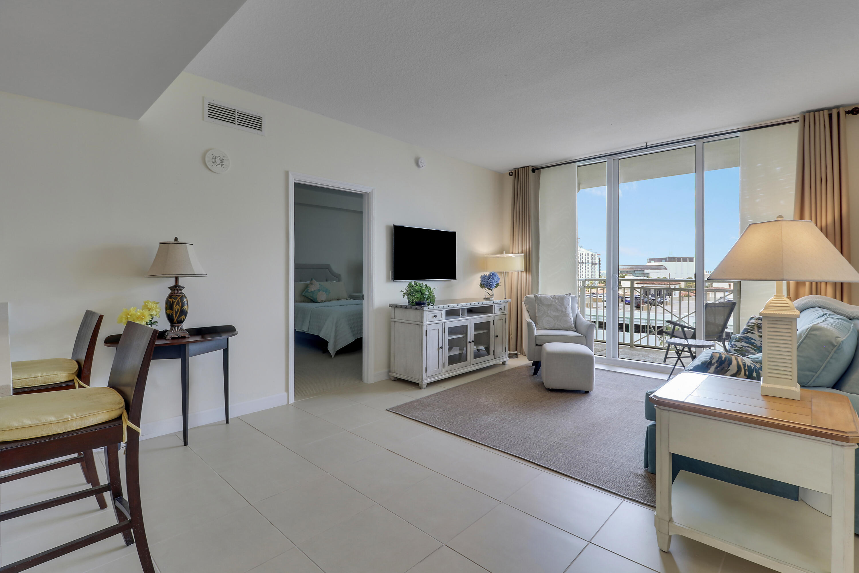 CITY PALMS CONDO - Residential