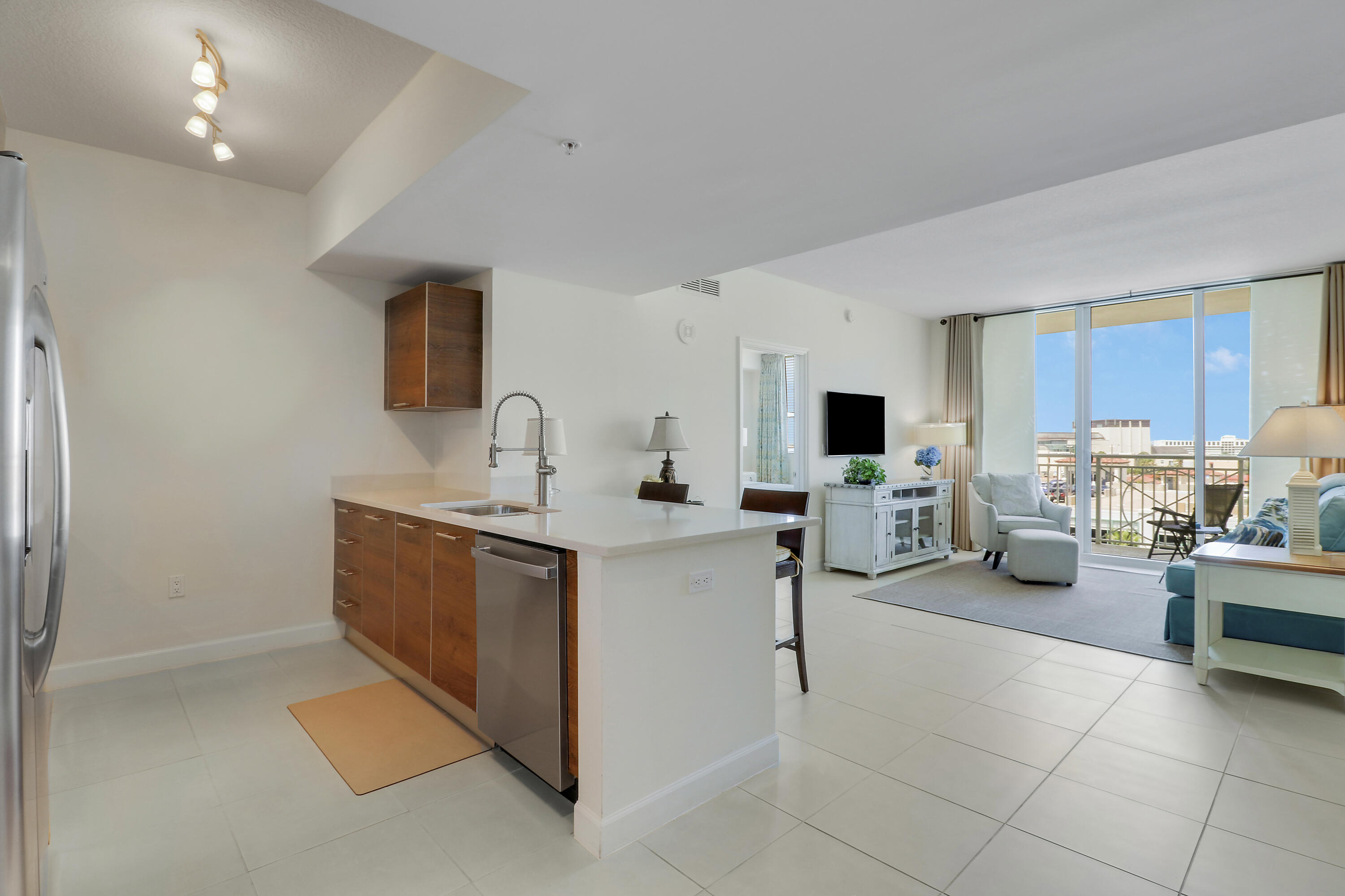 CITY PALMS CONDO - Residential