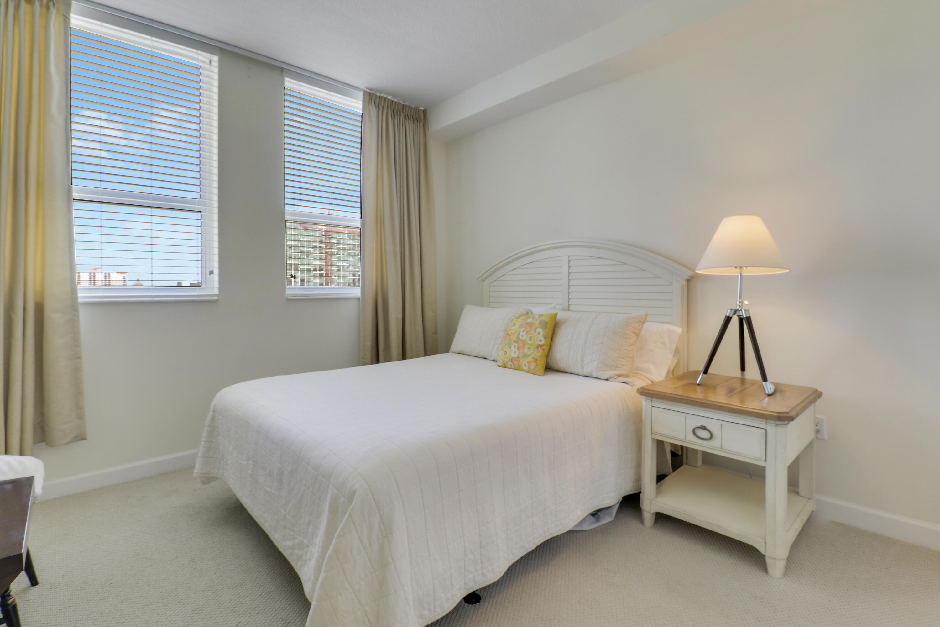 CITY PALMS CONDO - Residential