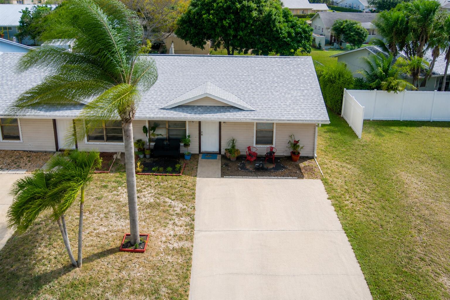 Charming 2/1 Duplex in Beautiful Hobe Sound. Pet-Friendly with Fenced Yard! This 2-bedroom, 1-bathroom duplex offers comfort, convenience, and coastal charm just minutes from beaches, parks, and all the best local amenities. Close to Jimmy Graham Park/boat ramp. Bring your boat! Fenced backyard. Washer/dryer hookups for your convenience. Off-street parking. A short drive to Hobe Sound Beach, nearby Jonathan Dickinson State Park, local shops, restaurants, and parks. Easy access to US-1 and I-95! Lawn care and the first $100 of water bill included in rent!