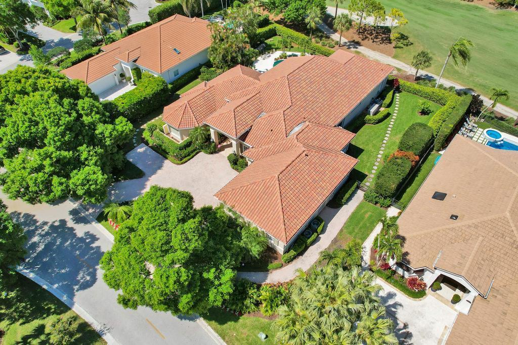 ADMIRALS COVE - Residential