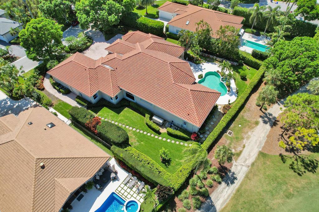 ADMIRALS COVE - Residential