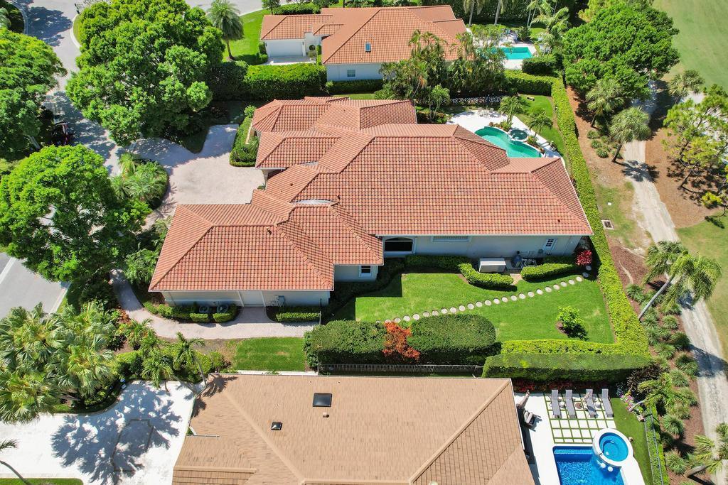 ADMIRALS COVE - Residential