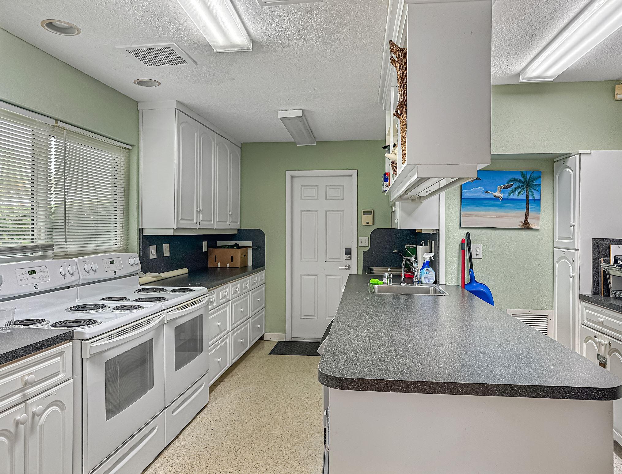 PALM CLUB CO-OP - Residential