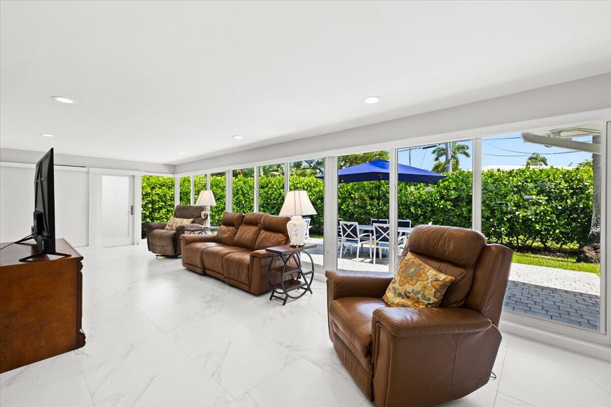 PALM CLUB CO-OP - Residential