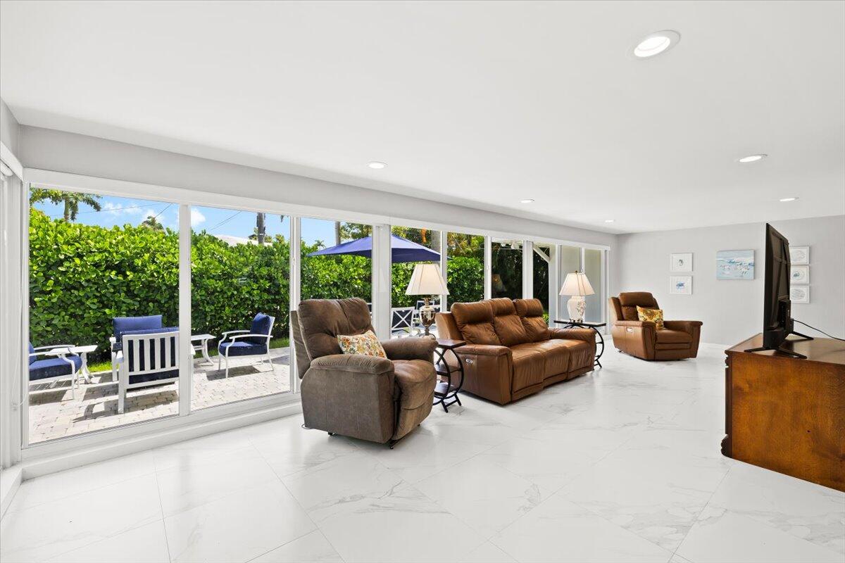 PALM CLUB CO-OP - Residential