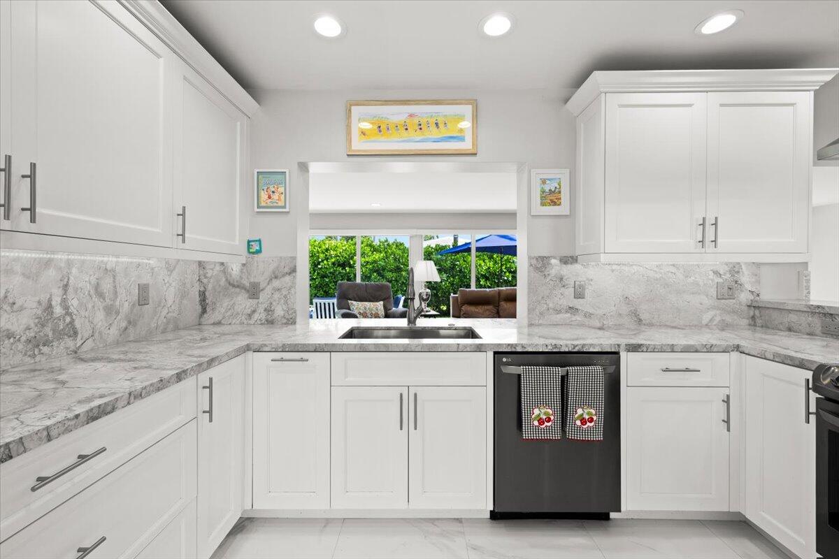 PALM CLUB CO-OP - Residential