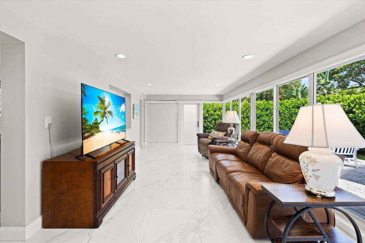 PALM CLUB CO-OP - Residential