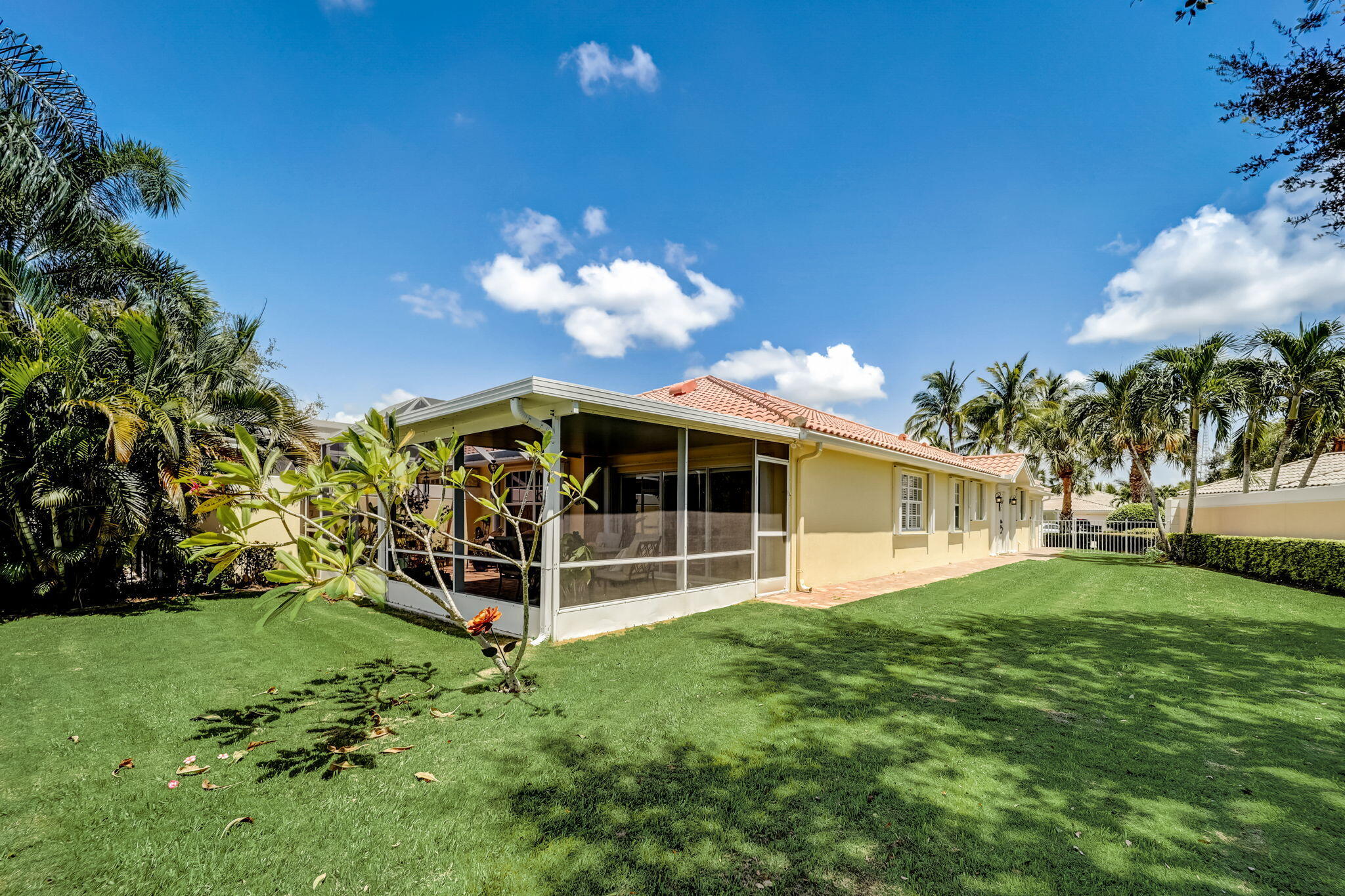 VILLAGEWALK OF WELLINGTON 3 - Residential