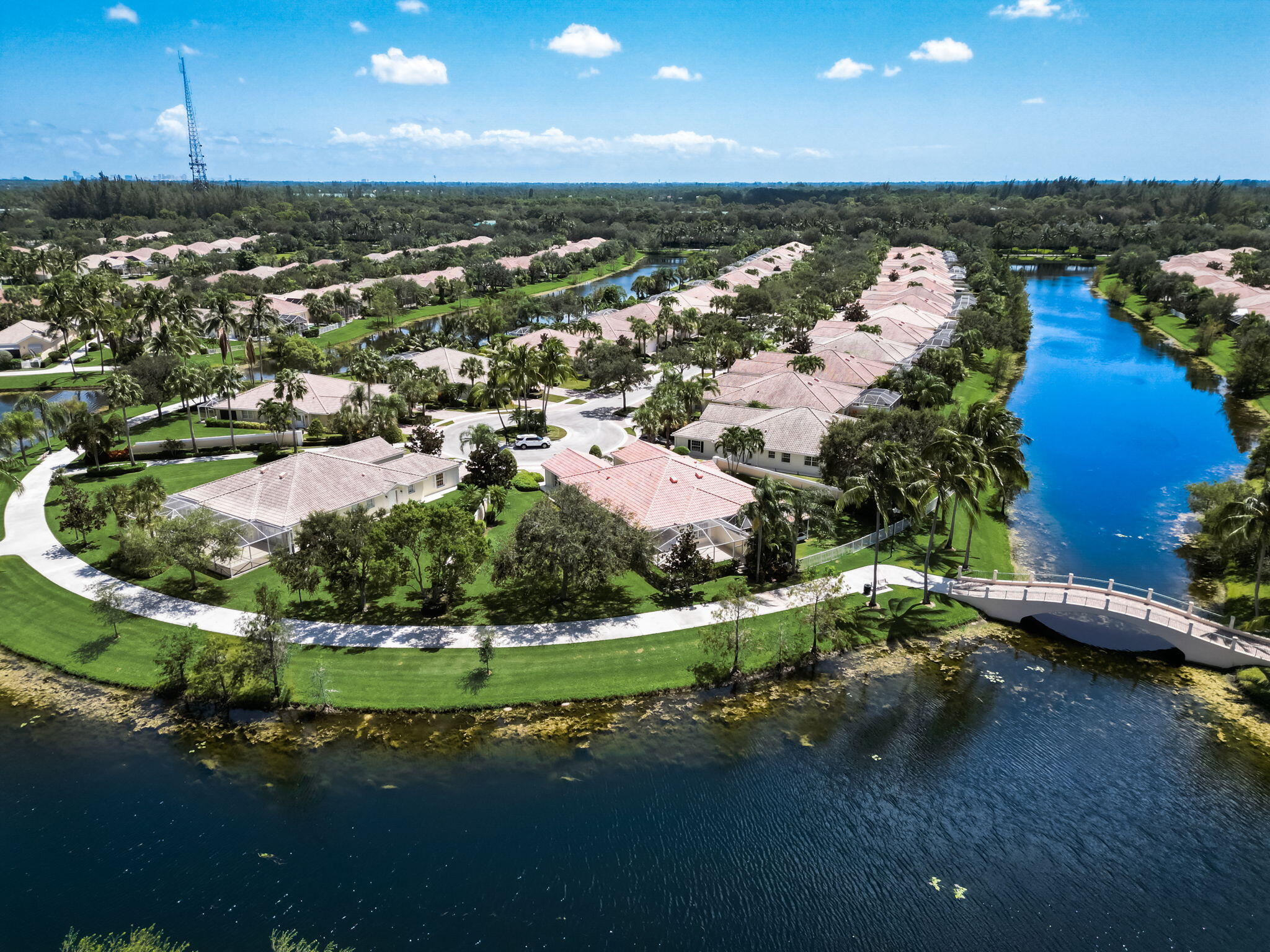 VILLAGEWALK OF WELLINGTON 3 - Residential