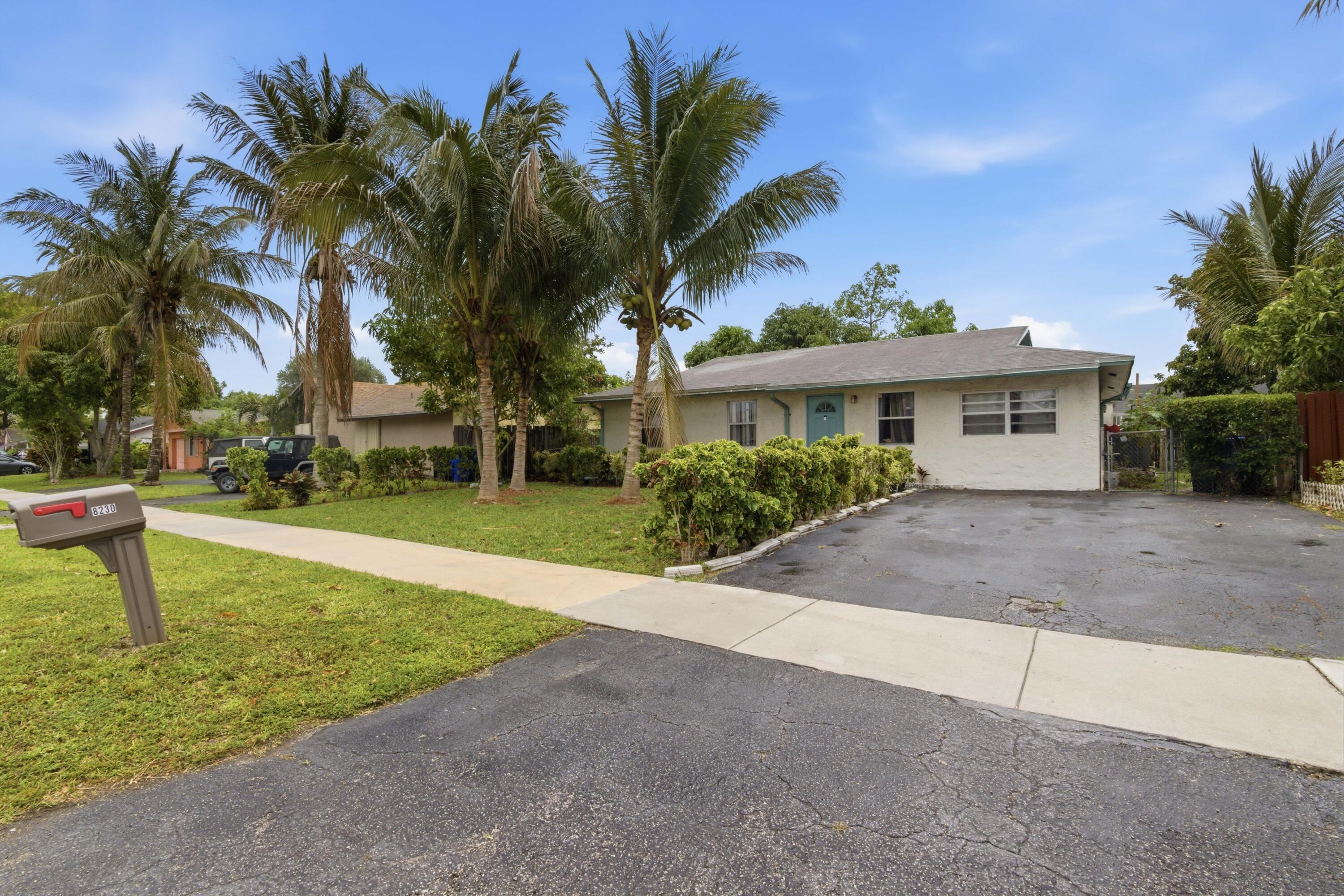 NORTH LAUDERDALE VILLAGE SEC 1 74-22 B LOT 33 BLK - Residential