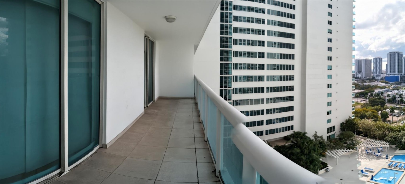 1800 CLUB - Residential