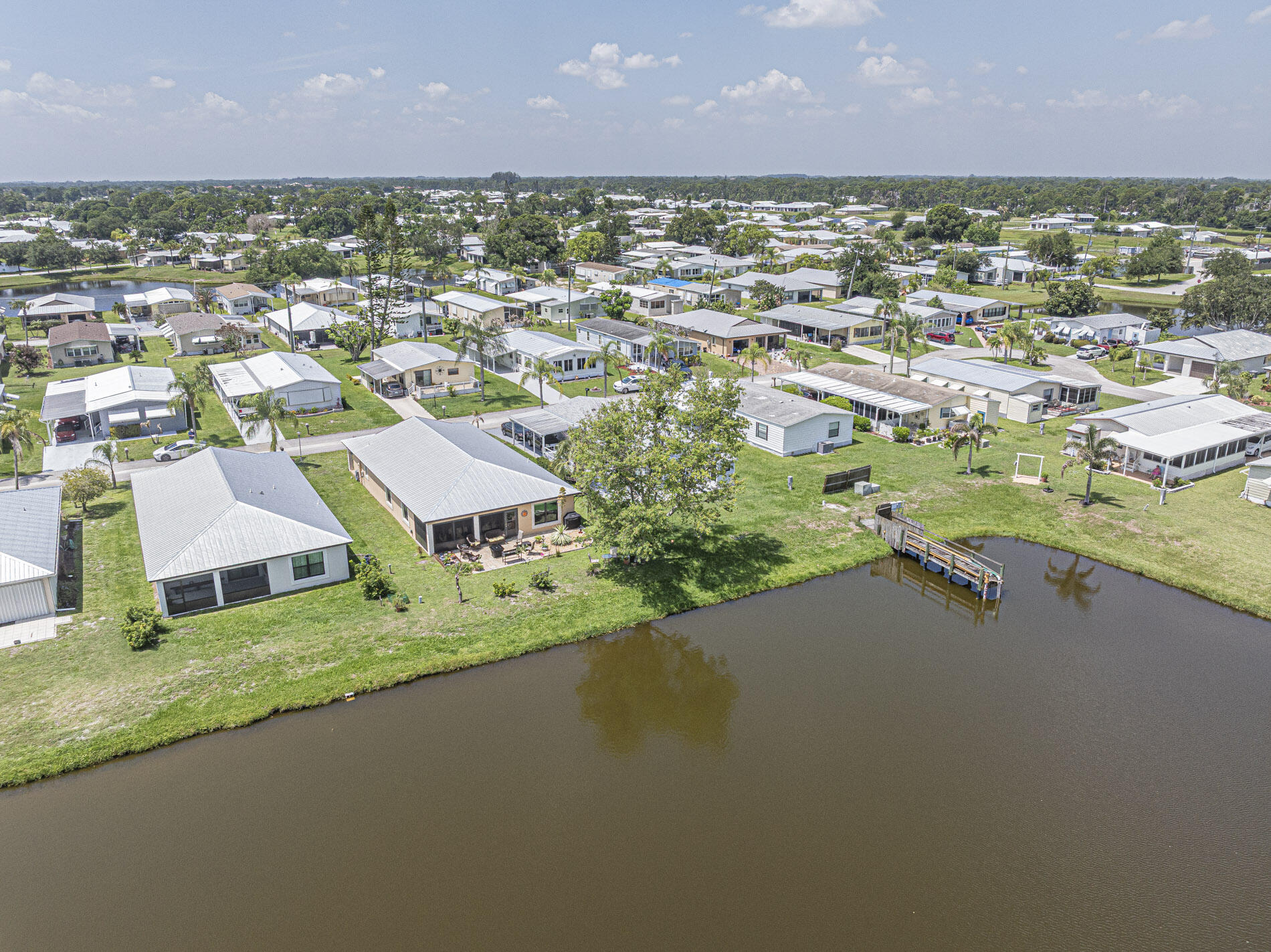 SPANISH LAKES COUNTRY CLUB VILL LEASEHOLD ESTATES - Residential