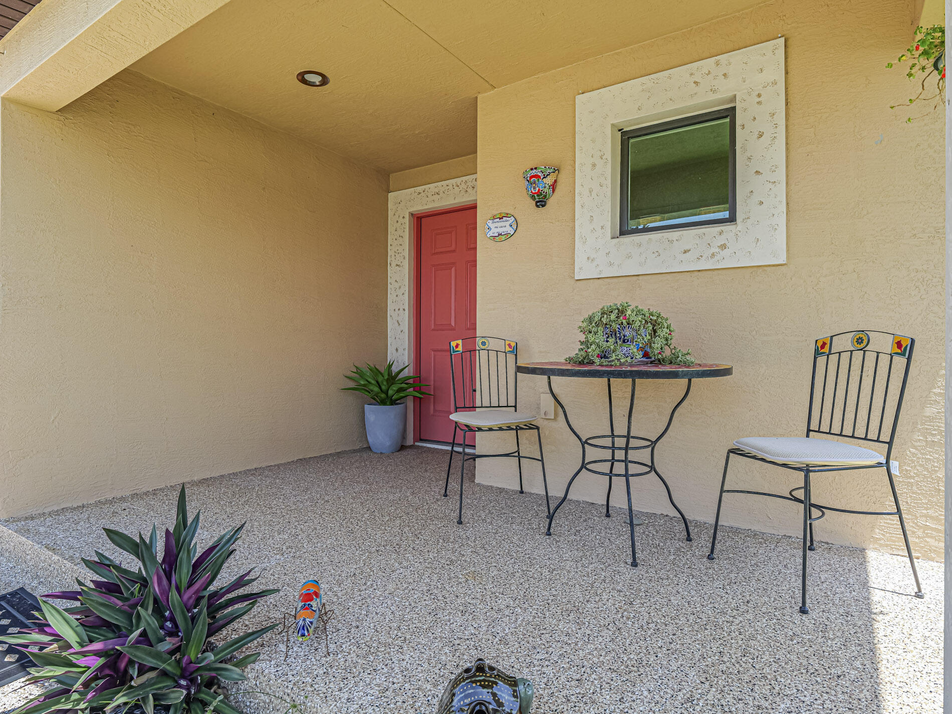 SPANISH LAKES COUNTRY CLUB VILL LEASEHOLD ESTATES - Residential