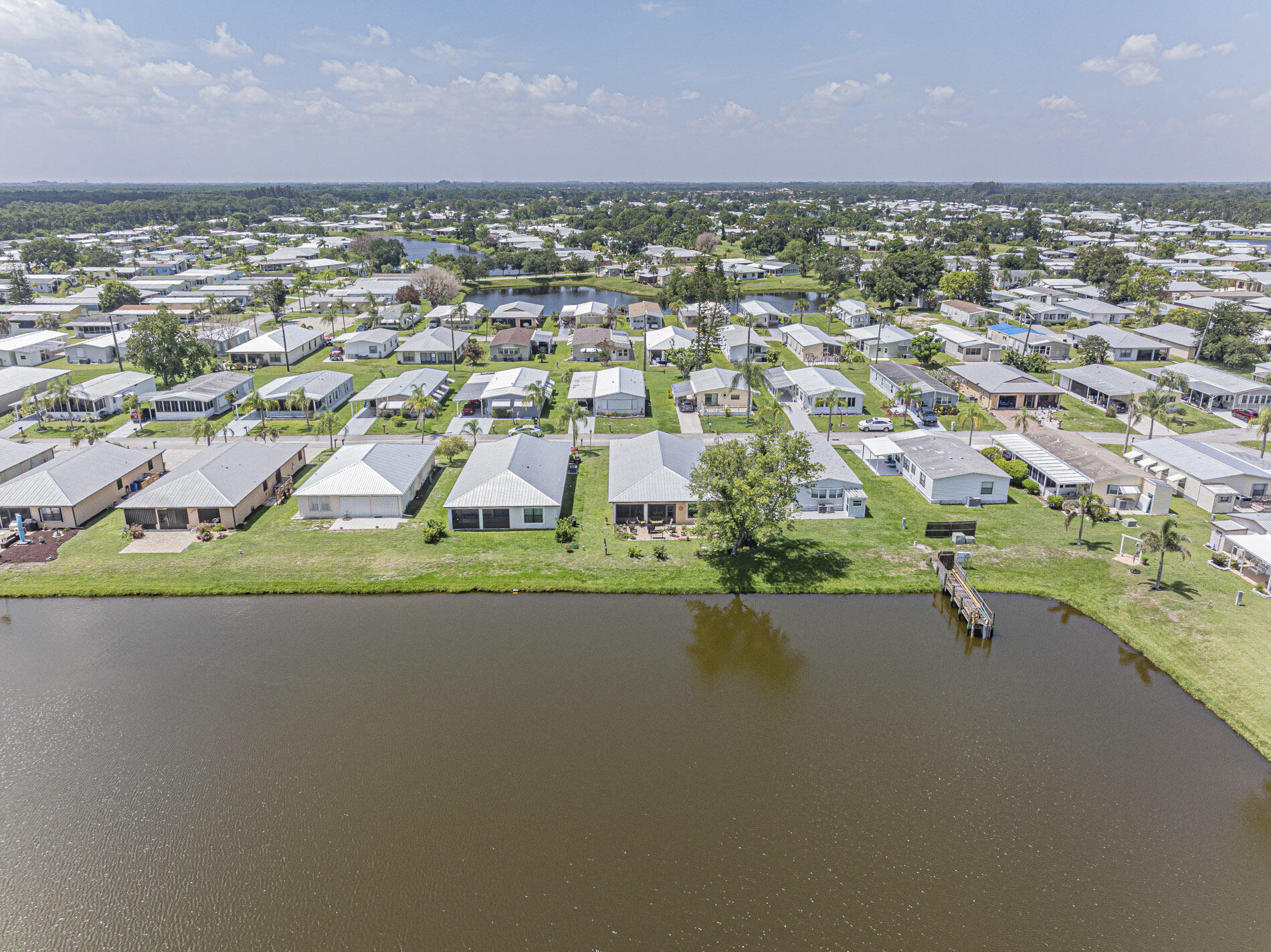 SPANISH LAKES COUNTRY CLUB VILL LEASEHOLD ESTATES - Residential