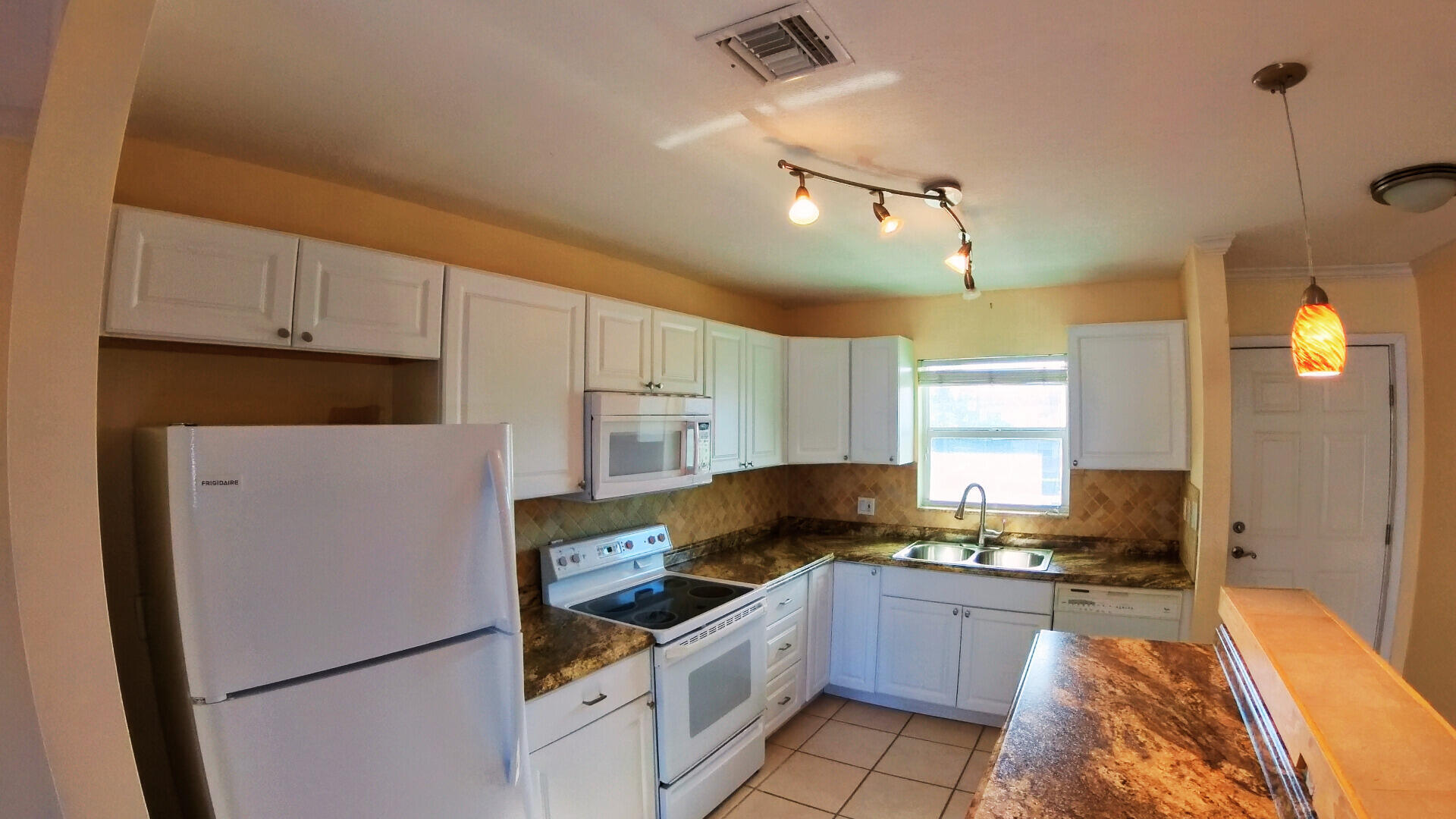 NORTHPORT CONDO APTS - Residential