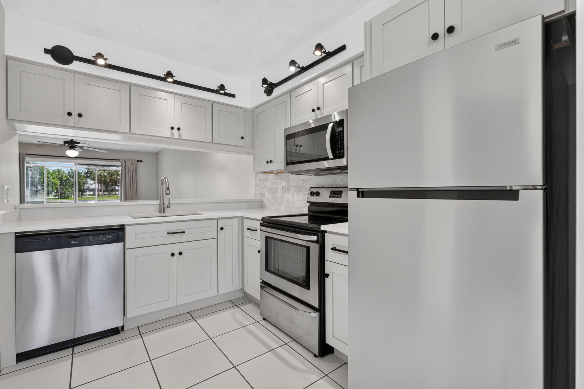 RIVERWALK 2 - Residential Lease