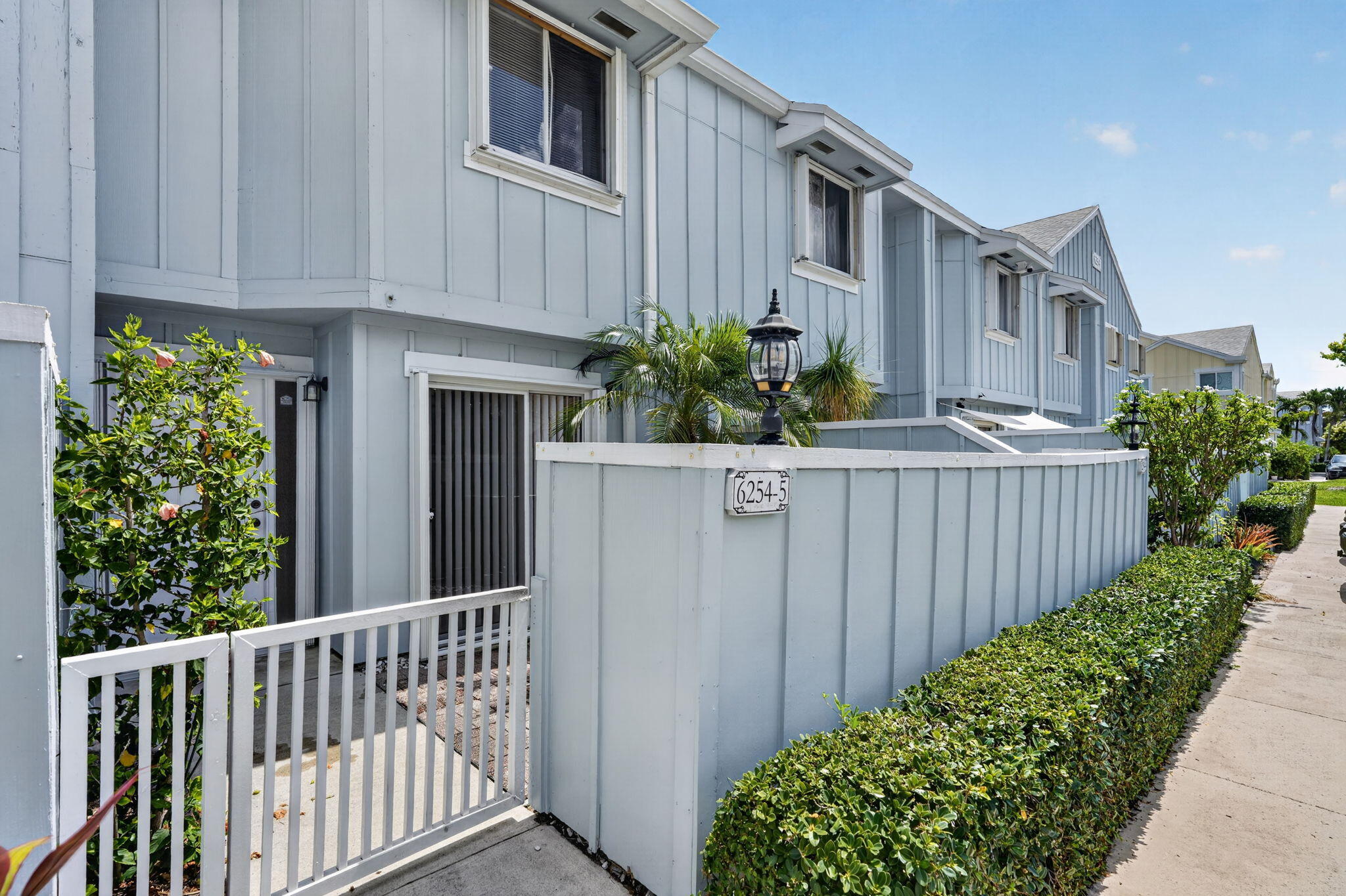 RIVERWALK 2 - Residential Lease