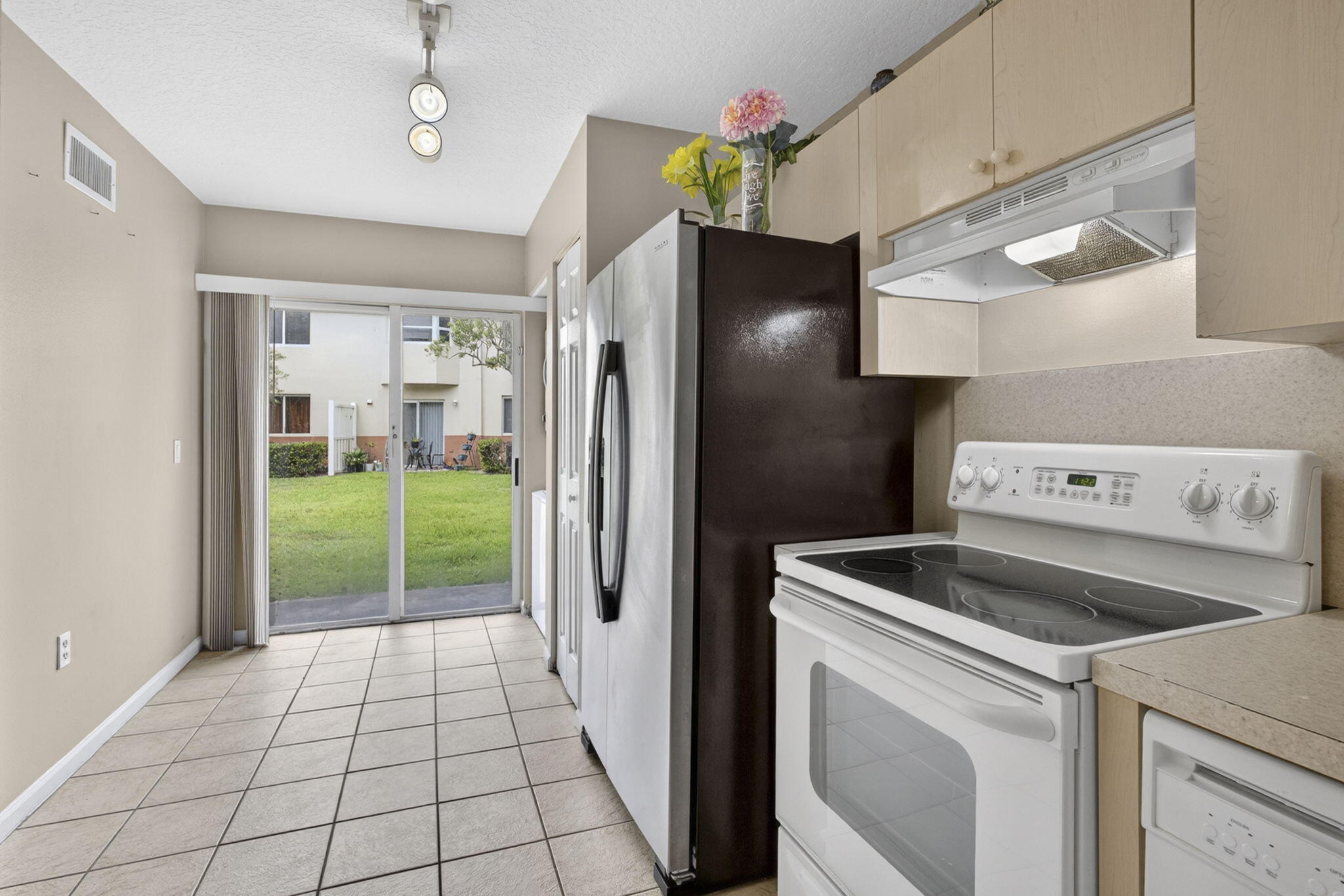 COVE AT BRIAR BAY CONDO - Residential