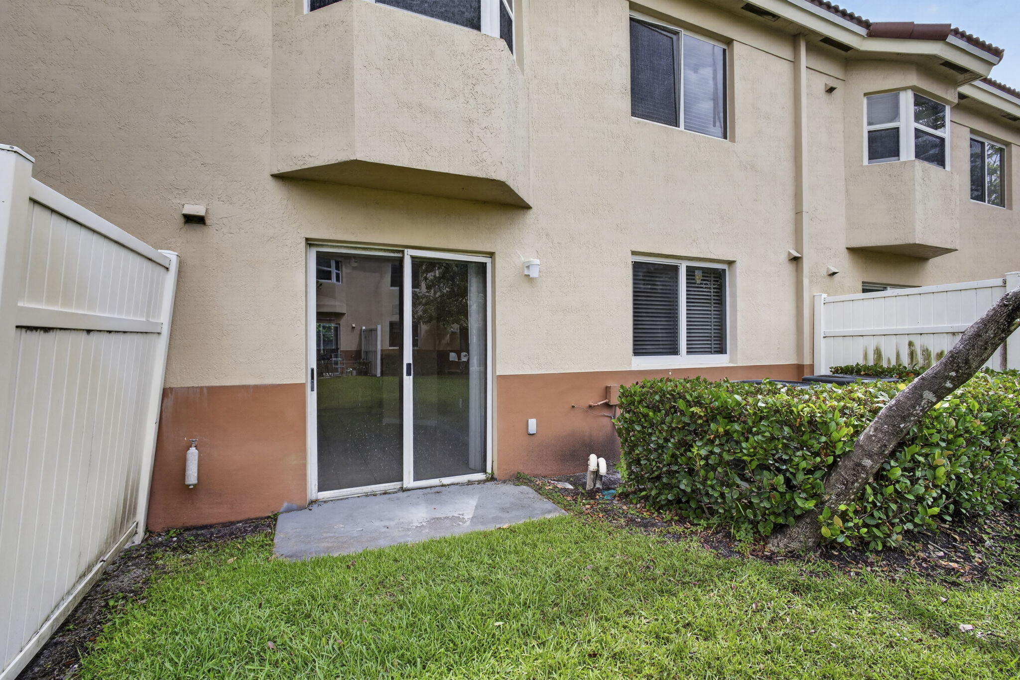 COVE AT BRIAR BAY CONDO - Residential