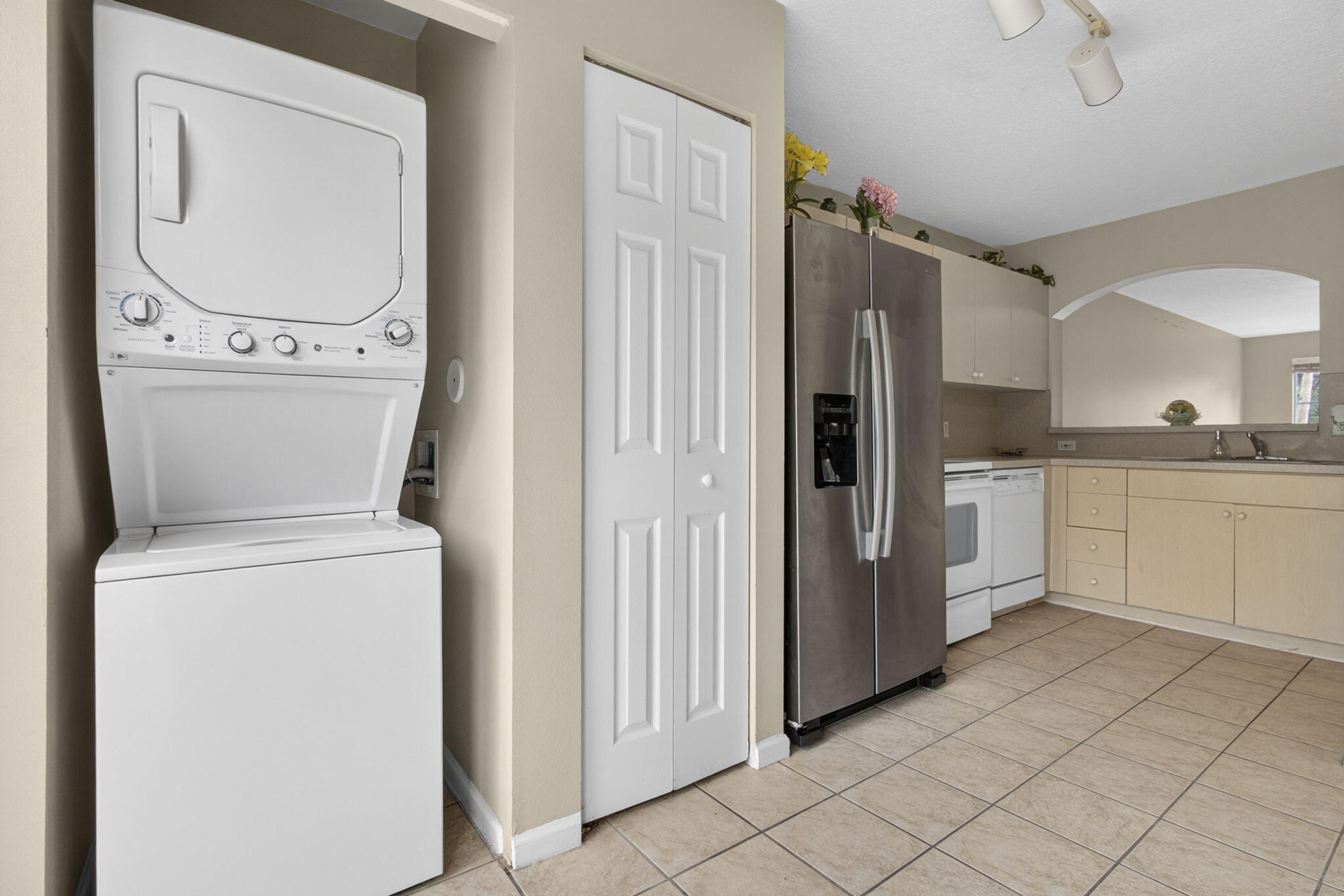 COVE AT BRIAR BAY CONDO - Residential