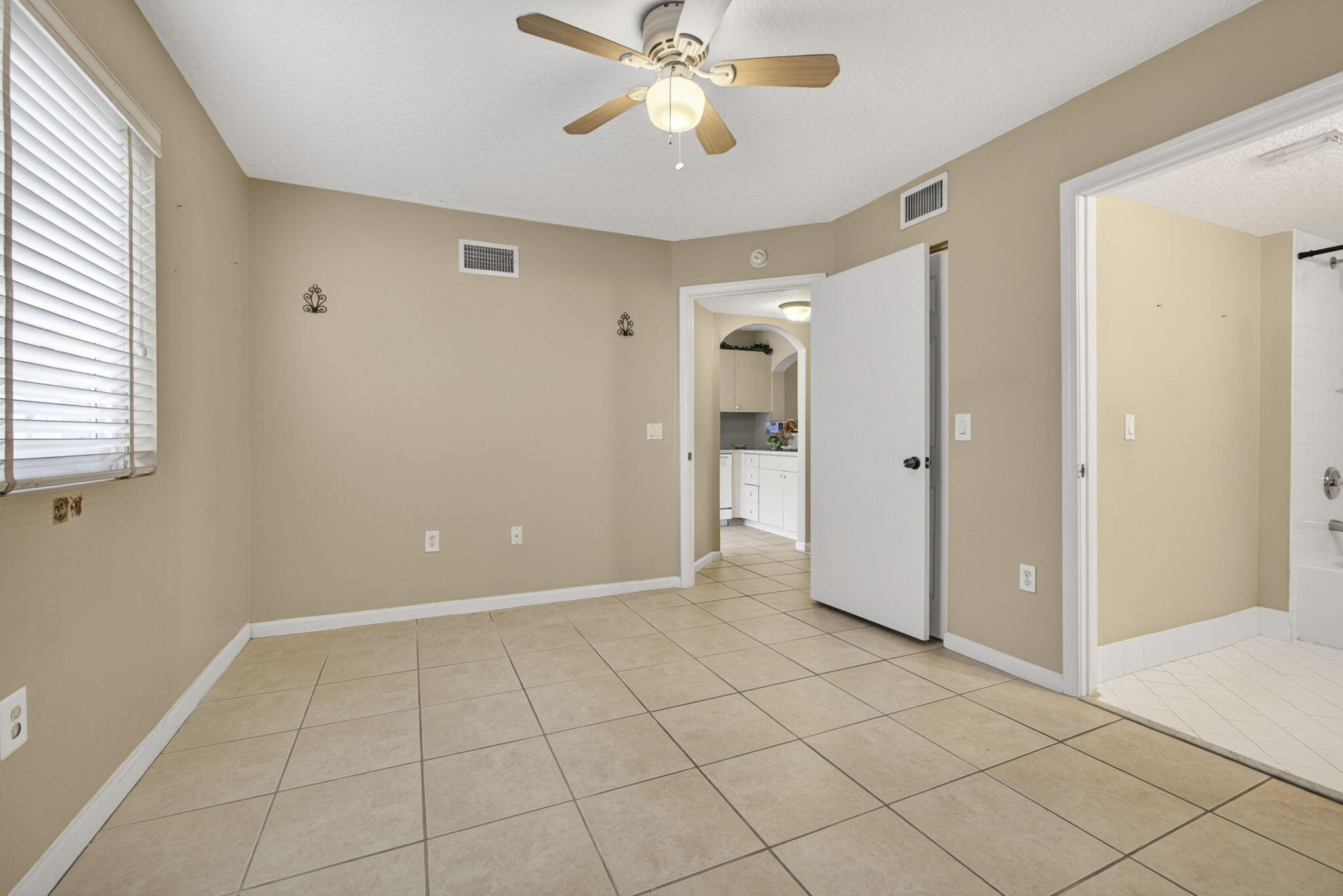 COVE AT BRIAR BAY CONDO - Residential