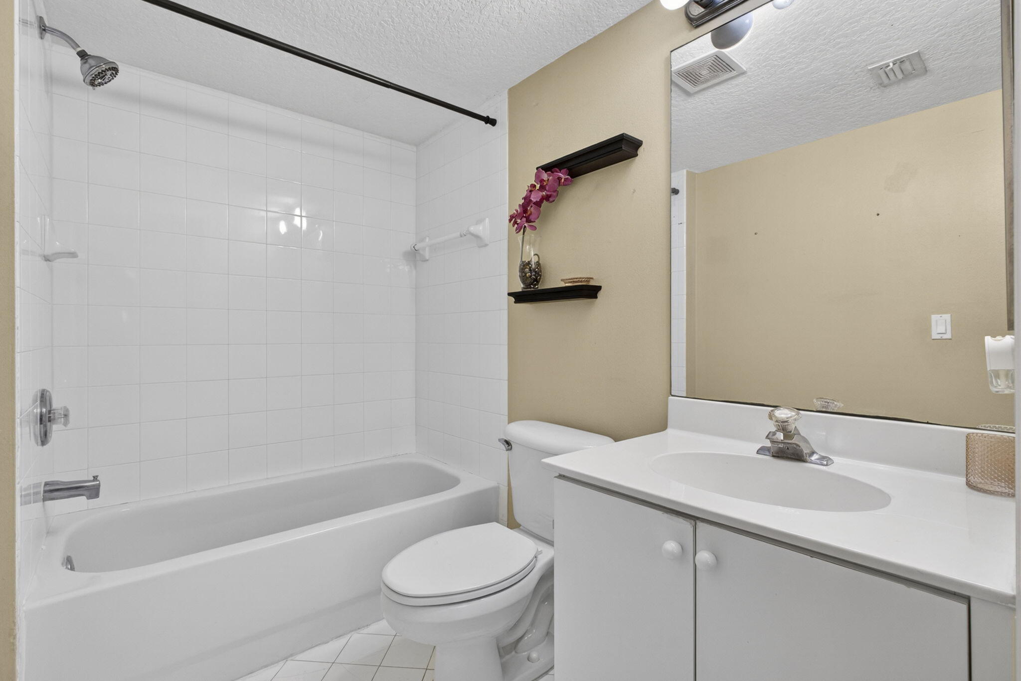 COVE AT BRIAR BAY CONDO - Residential