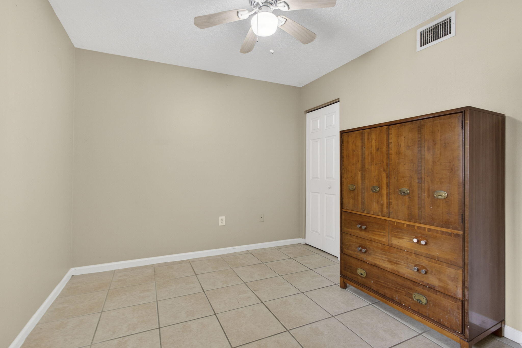 COVE AT BRIAR BAY CONDO - Residential