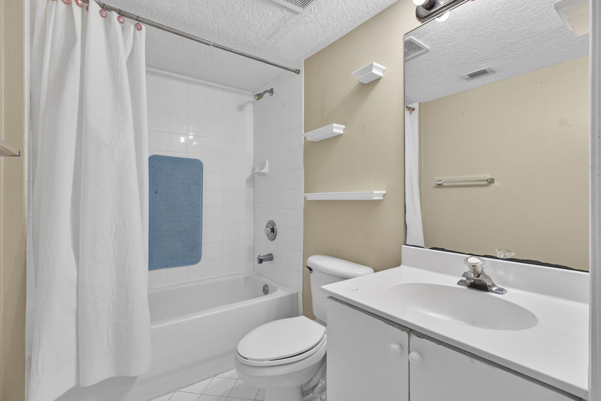 COVE AT BRIAR BAY CONDO - Residential