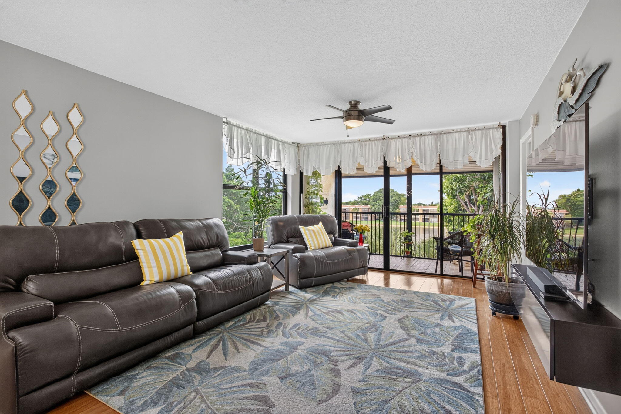CORAL GATE V CONDO - Residential
