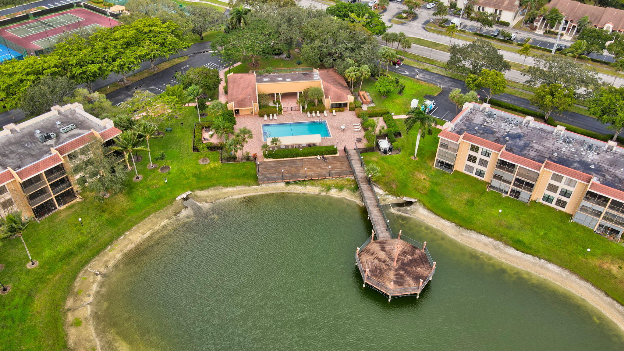 CORAL GATE V CONDO - Residential