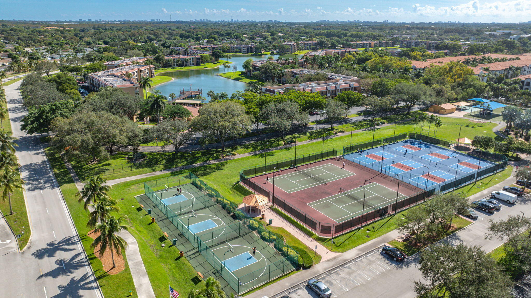 CORAL GATE V CONDO - Residential