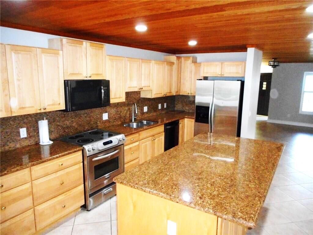 FISHERMANS VILLAGE - Residential Lease