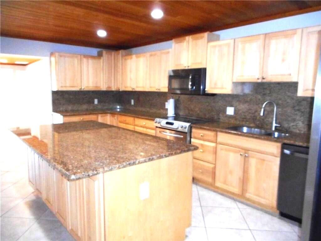 FISHERMANS VILLAGE - Residential Lease