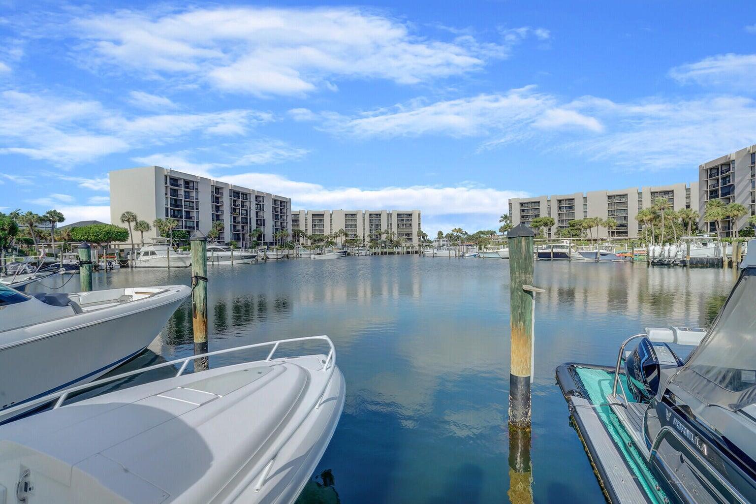 YACHT & RACQUET CLUB OF BOCA RATON CONDO - Residential Lease