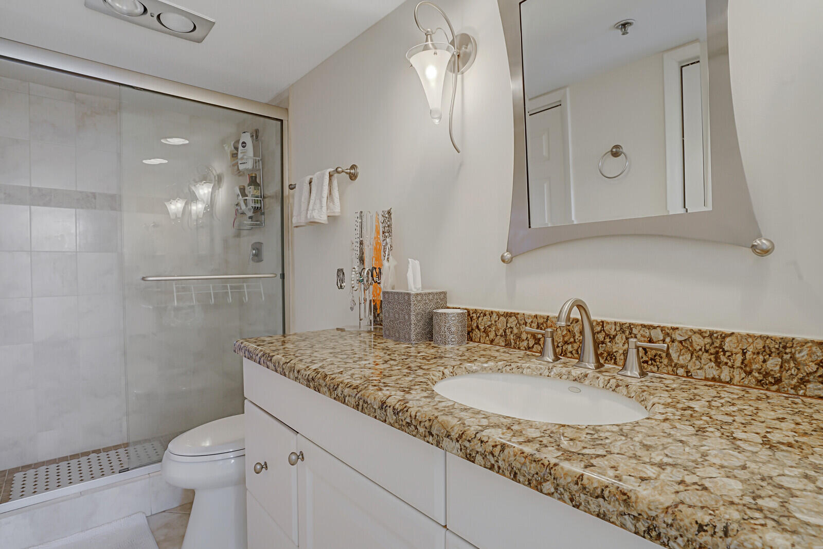 YACHT & RACQUET CLUB OF BOCA RATON CONDO - Residential Lease