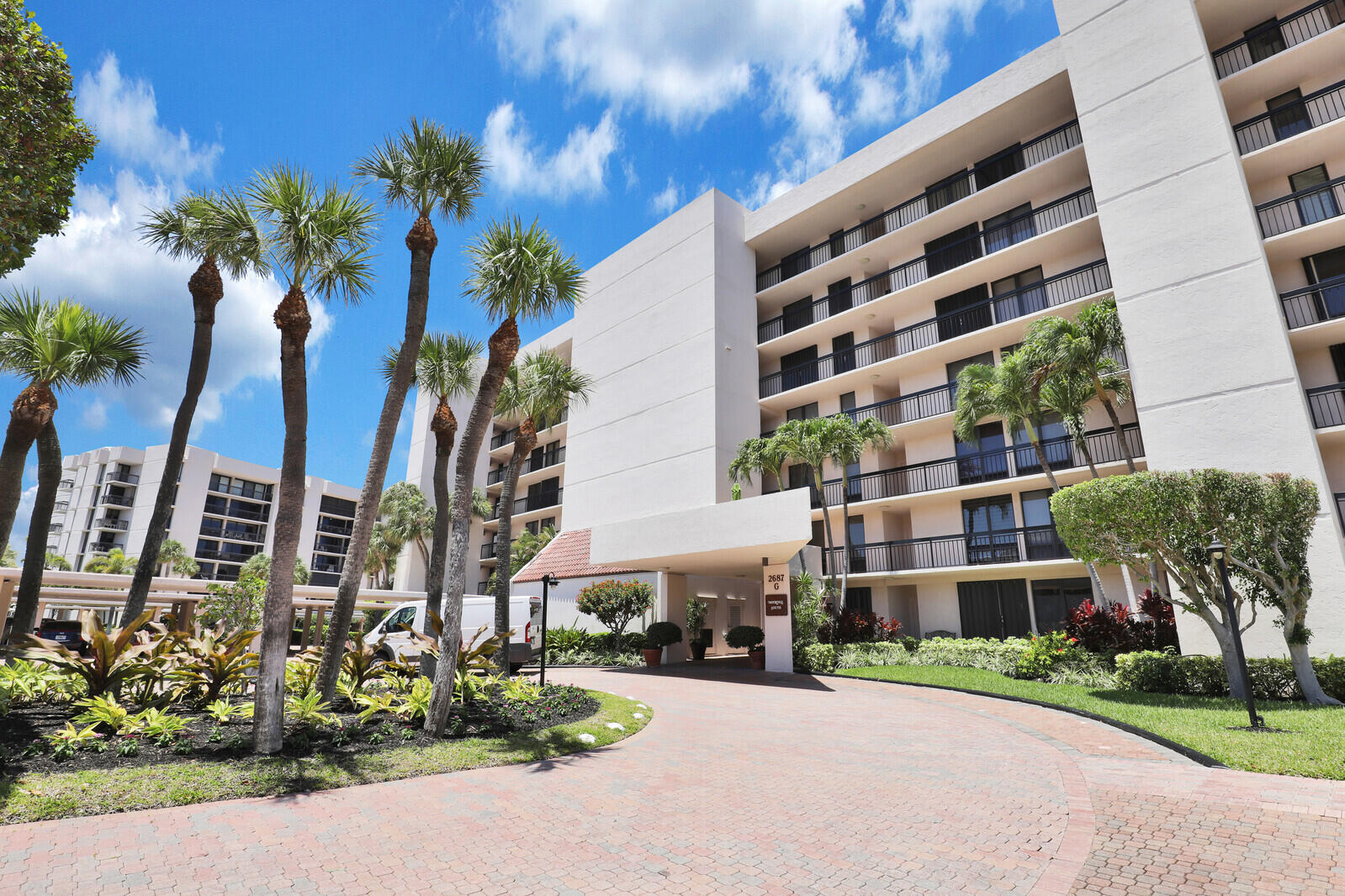 YACHT & RACQUET CLUB OF BOCA RATON CONDO - Residential Lease