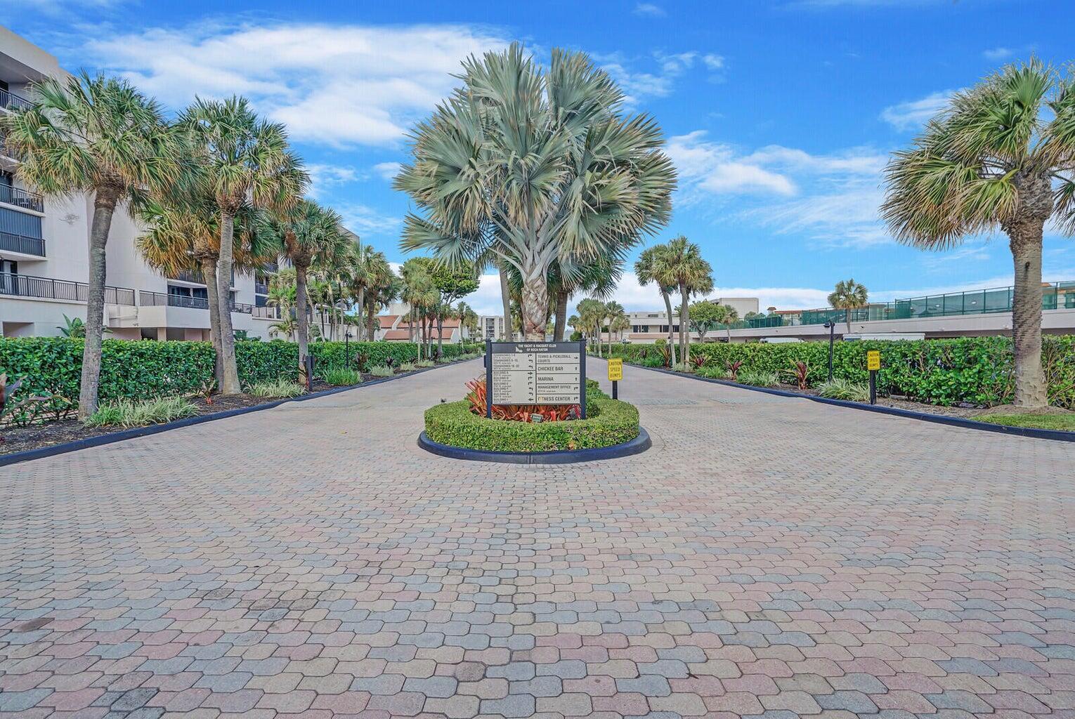 YACHT & RACQUET CLUB OF BOCA RATON CONDO - Residential Lease