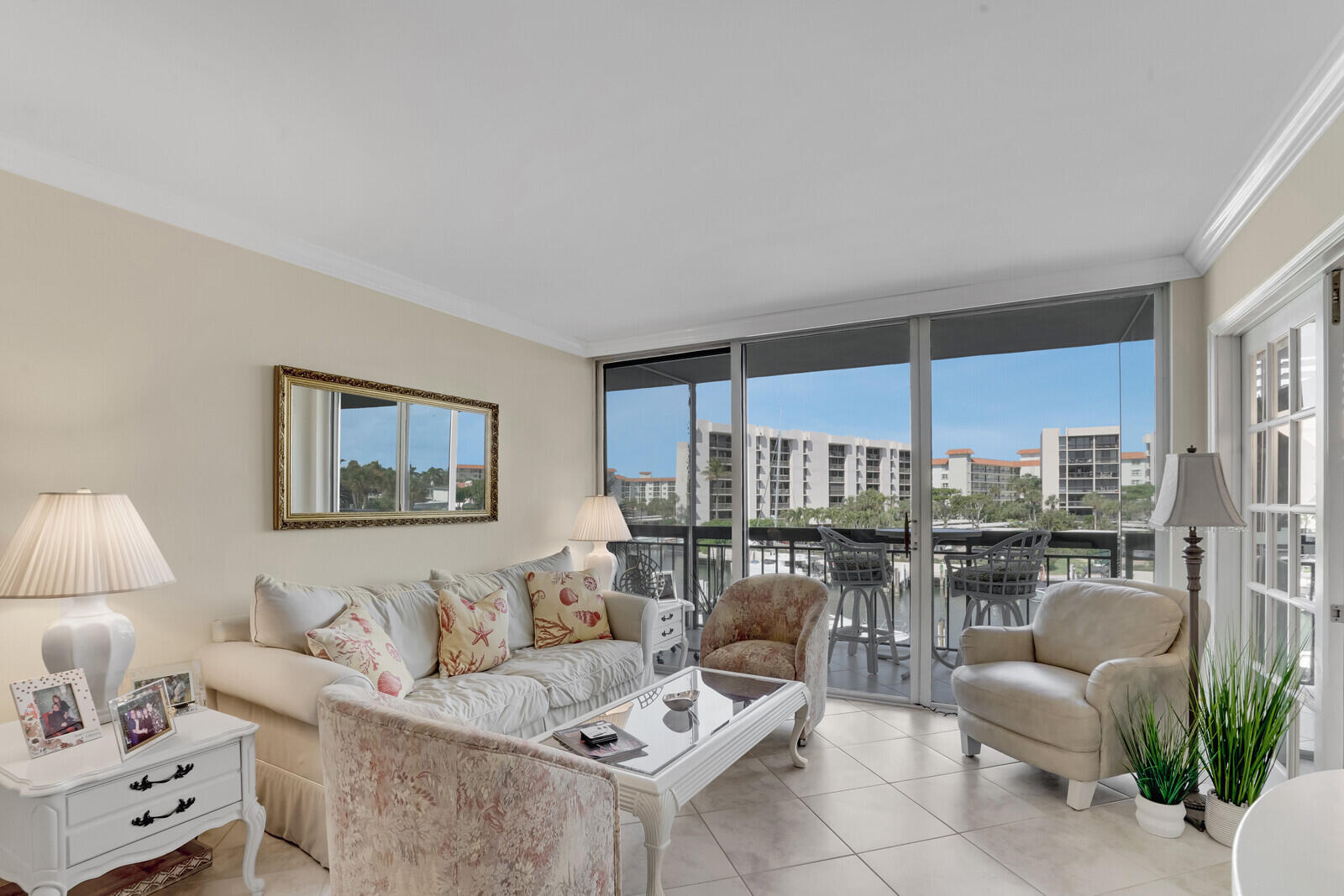 YACHT & RACQUET CLUB OF BOCA RATON CONDO - Residential Lease
