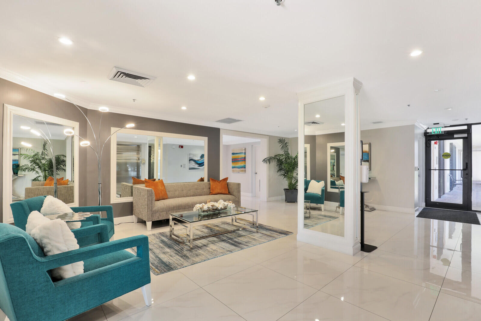 YACHT & RACQUET CLUB OF BOCA RATON CONDO - Residential Lease